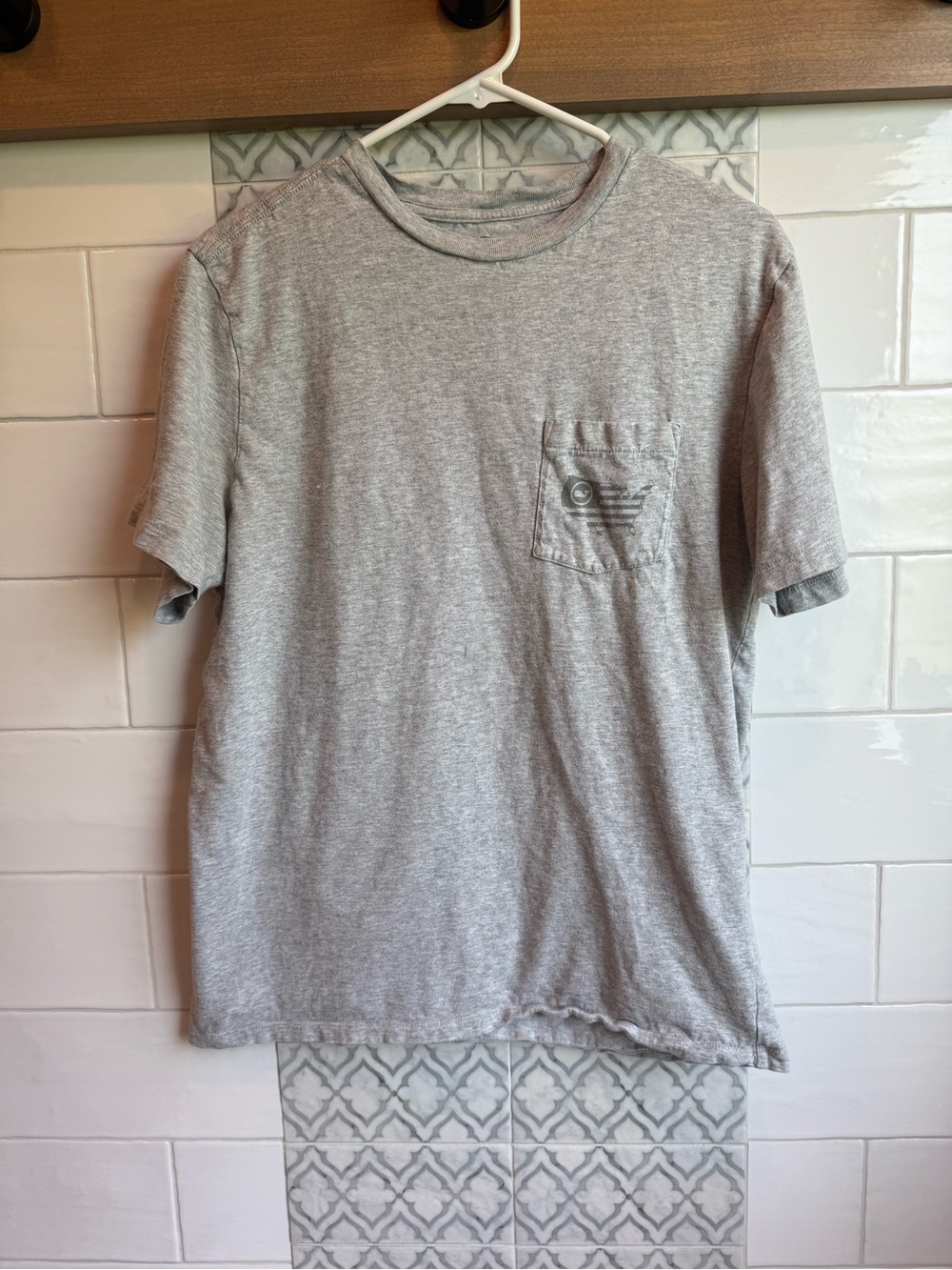 Vineyard Vines Light Gray Short-Sleeve Pocket Tee
